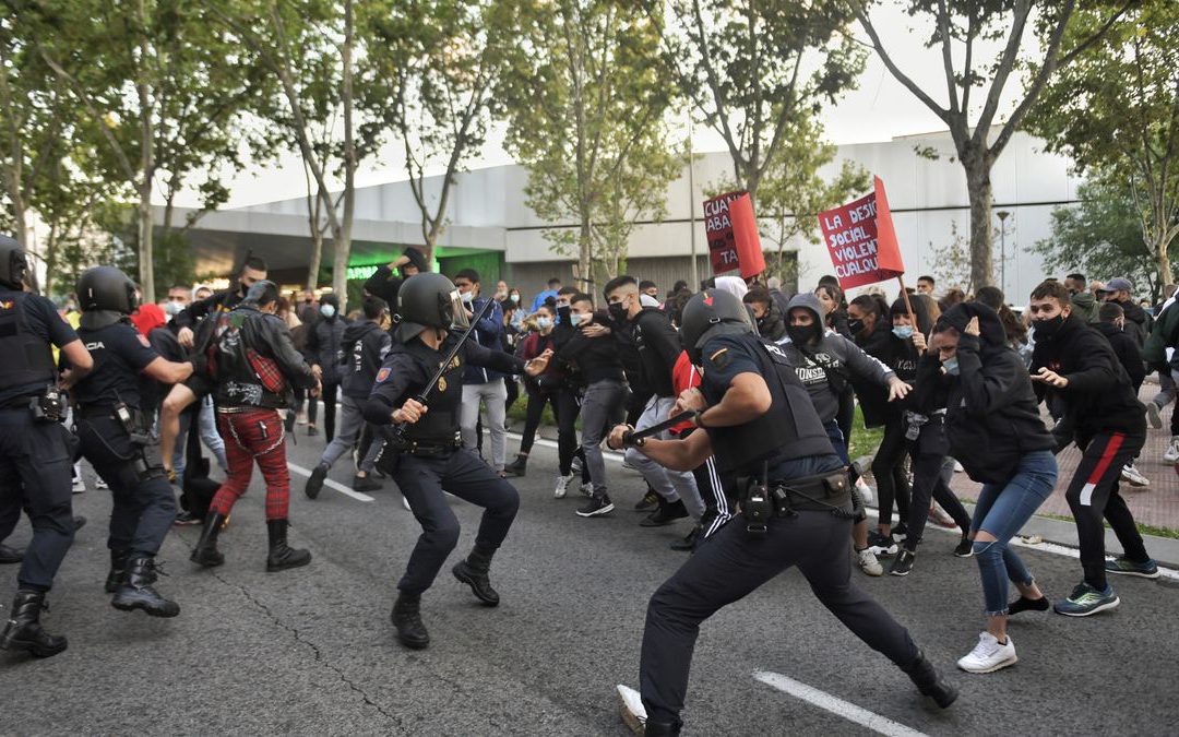 Podemos exige a Interior investigar las cargas policiales en las protestas contra los confinamientos selectivos de Madrid